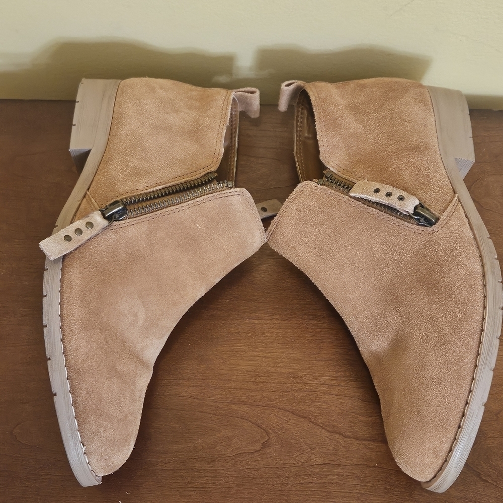 Bjorndal Judy or Geena ankle booties. Size 7.5 - Picture 8 of 12